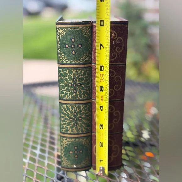 Vintage Decorative faux Book Set in Green and Burgundy - Picture 8 of 10